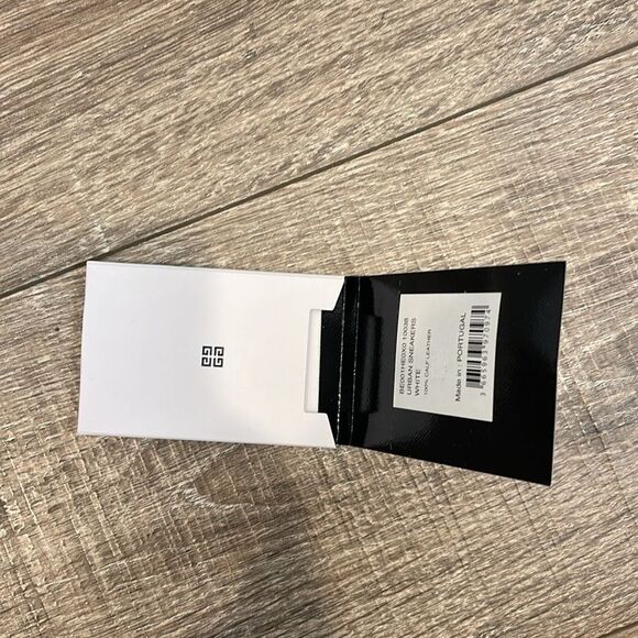 Givenchy Urban White Sneakers 100% calf leather Size 38 - Picture 5 of 7